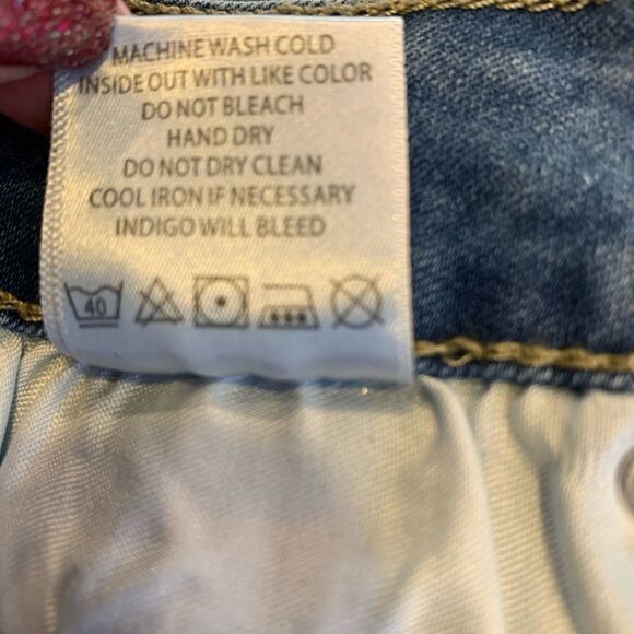 The Style Between Us Skinny Distressed Beaded Jean - Picture 7 of 7